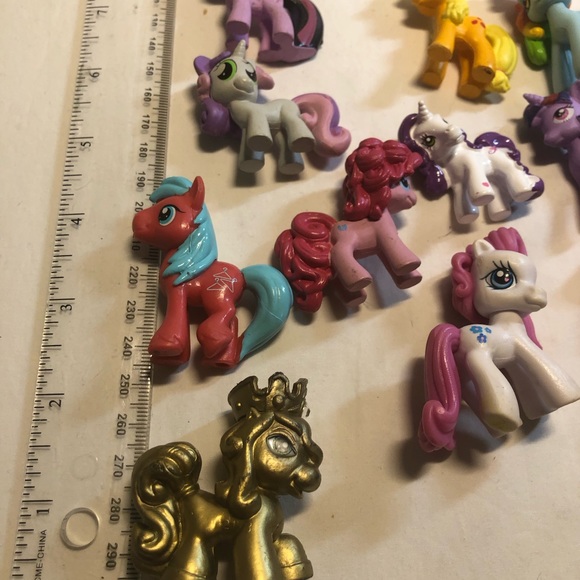Lot If 12 My Little Pony Mini Figures 2” Rainbow Dash Sweetie Belle Apple Jack - Picture 7 of 11